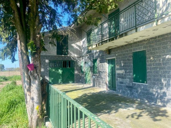 casa indipendente in vendita a Sale