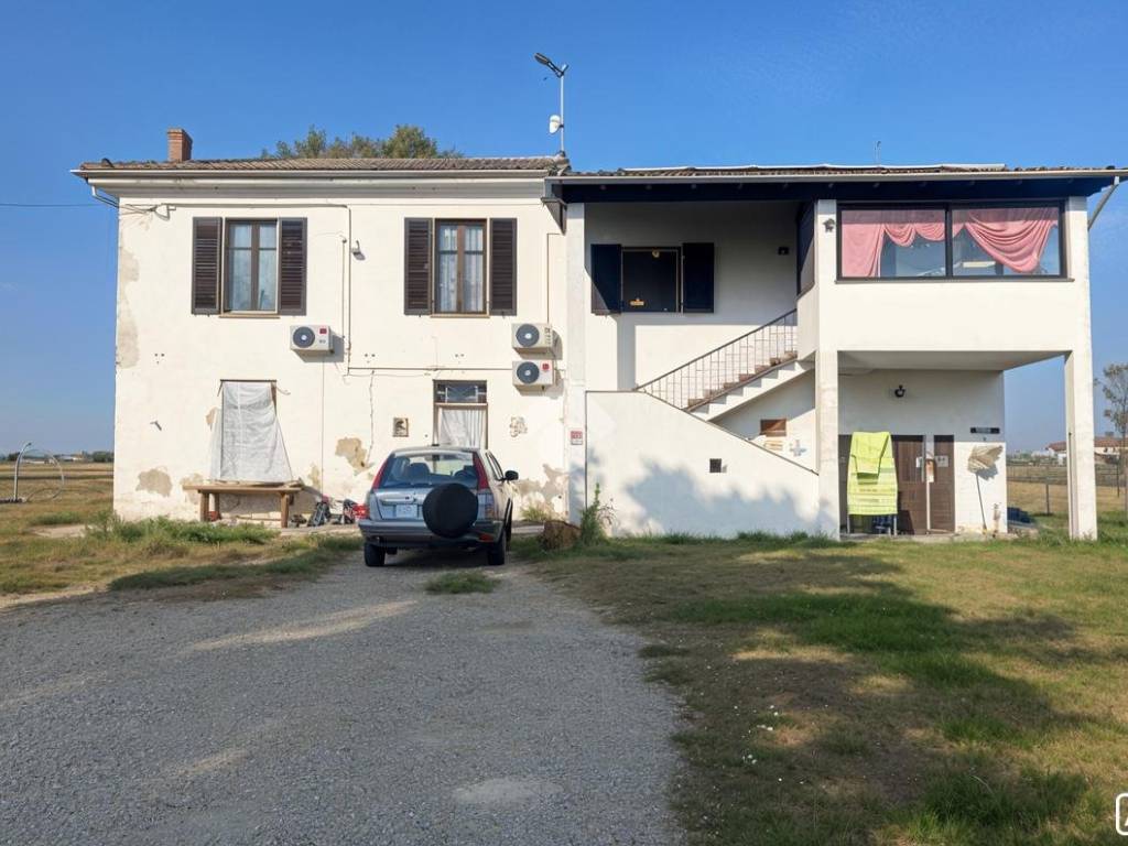 casa indipendente in vendita a Sale