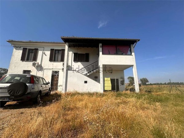 casa indipendente in vendita a Sale