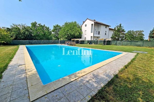 casa indipendente in vendita a Sale