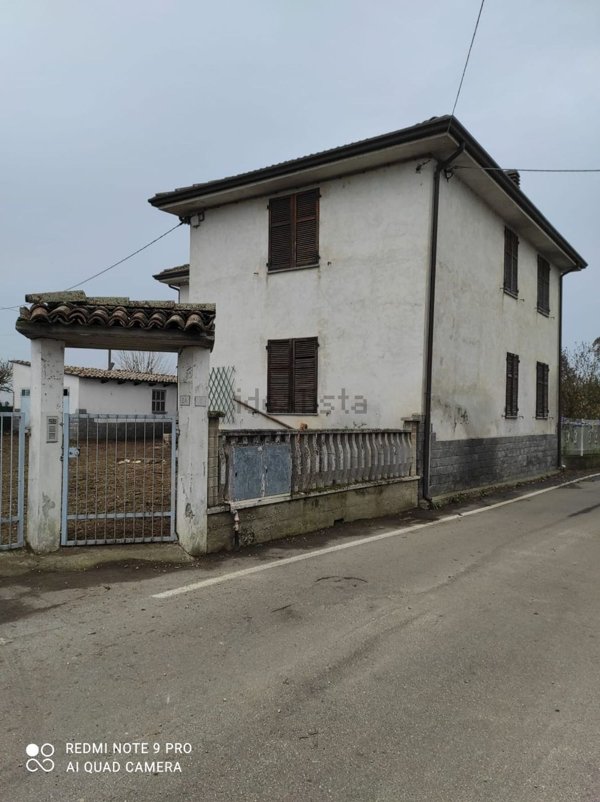 casa indipendente in vendita a Sale