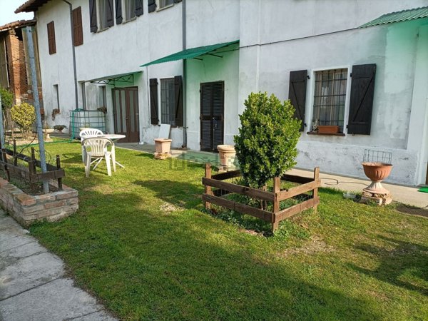 casa indipendente in vendita a Sale