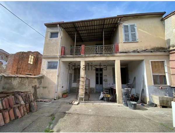 casa indipendente in vendita a Sale