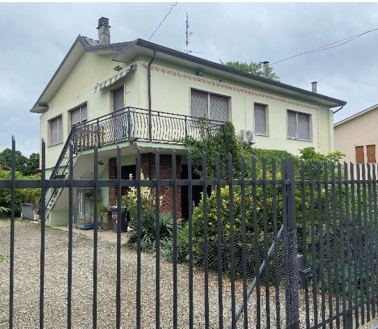 casa indipendente in vendita a Sale