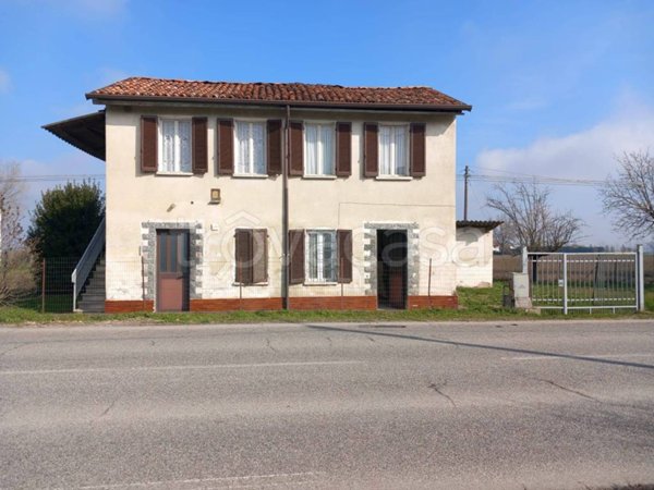 casa indipendente in vendita a Sale