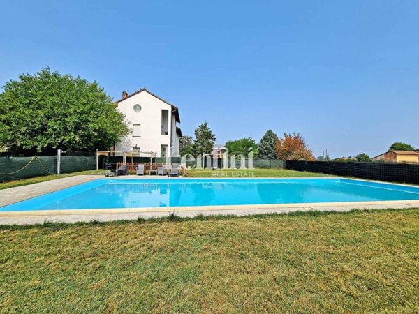 casa indipendente in vendita a Sale