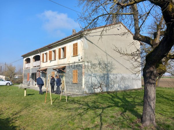 casa indipendente in vendita a Sale