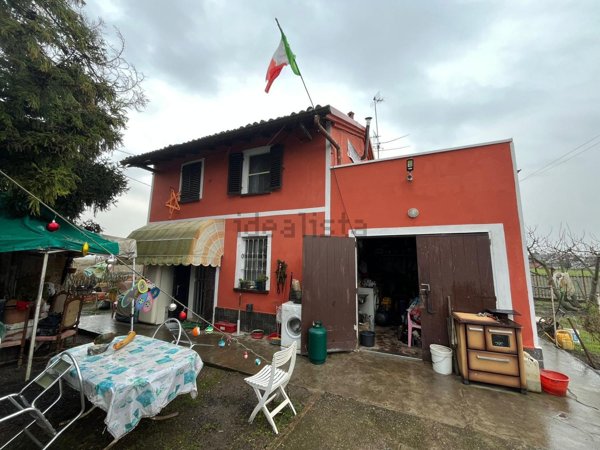 casa indipendente in vendita a Sale