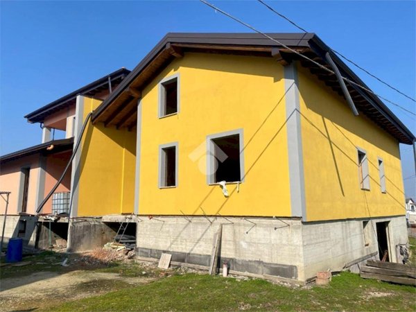 casa indipendente in vendita a Sale