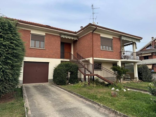 casa indipendente in vendita a Sale