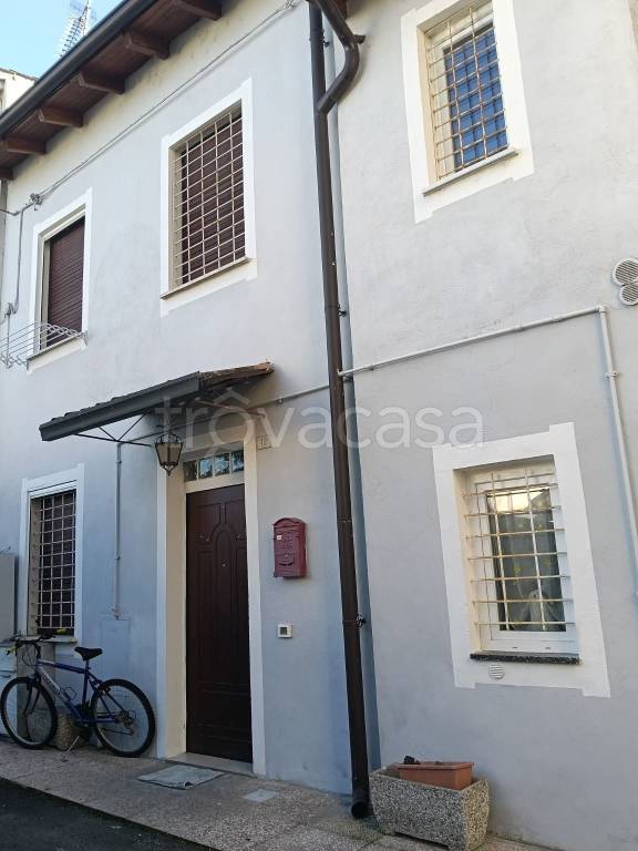 casa indipendente in vendita a Sale