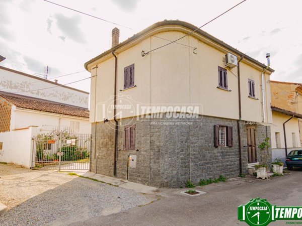 casa indipendente in vendita a Sale