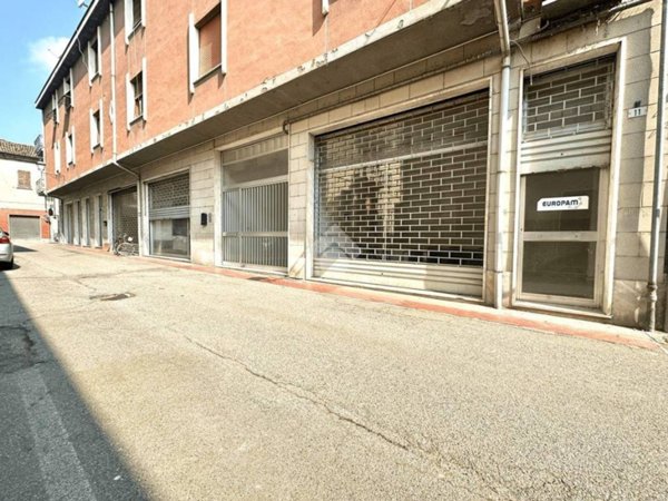 ufficio in vendita a Sale