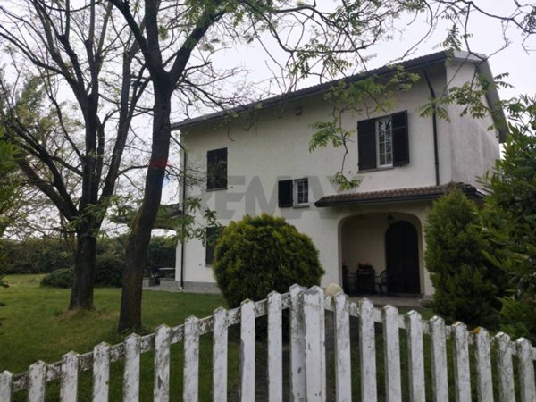 casa indipendente in vendita a Sale