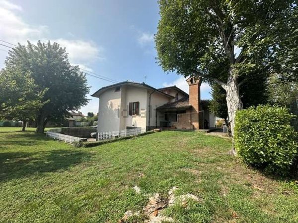 casa indipendente in vendita a Sale