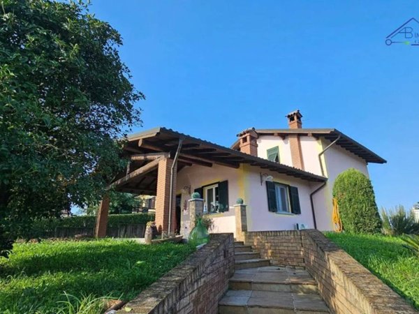 casa indipendente in vendita a San Cristoforo