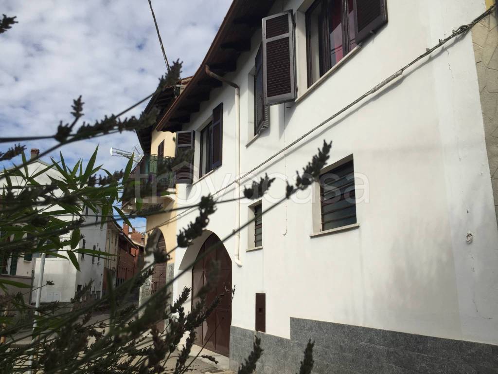 casa indipendente in vendita a San Salvatore Monferrato