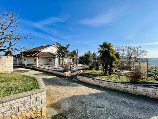 casa indipendente in vendita a San Salvatore Monferrato
