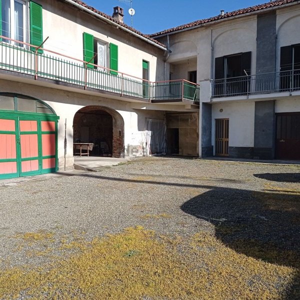 casa indipendente in vendita a San Salvatore Monferrato