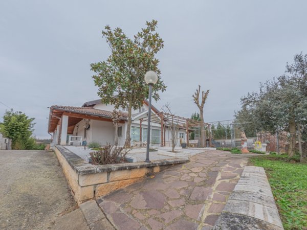 casa indipendente in vendita a San Salvatore Monferrato