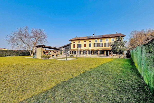 casa indipendente in vendita a San Salvatore Monferrato