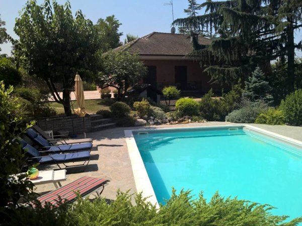 casa indipendente in vendita a San Salvatore Monferrato