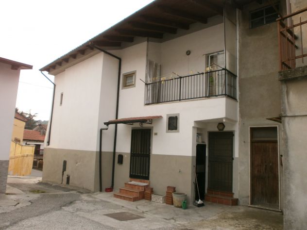 casa semindipendente in vendita a San Salvatore Monferrato