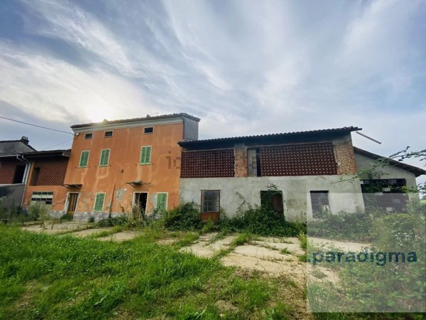 casale in vendita a San Salvatore Monferrato