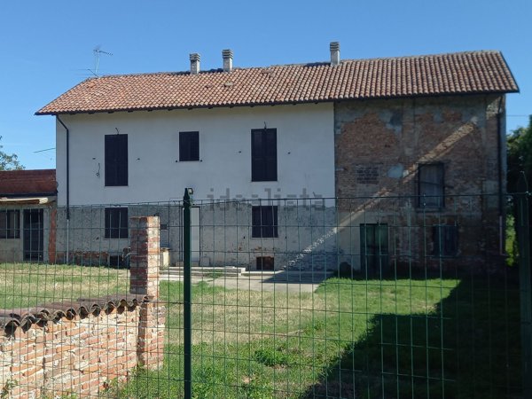casa indipendente in vendita a San Salvatore Monferrato in zona Valdolenga