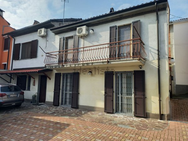 casa indipendente in vendita a San Salvatore Monferrato