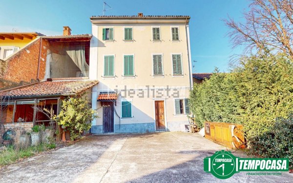 casa semindipendente in vendita a San Salvatore Monferrato