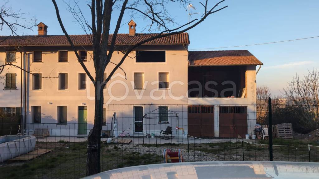 casa indipendente in vendita a San Salvatore Monferrato in zona Valdolenga