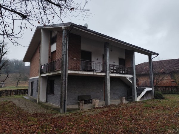 casa indipendente in vendita a San Salvatore Monferrato
