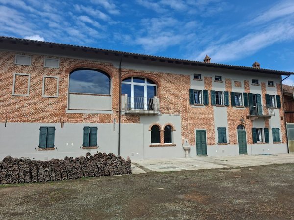 casa indipendente in vendita a San Salvatore Monferrato in zona Piazzolo