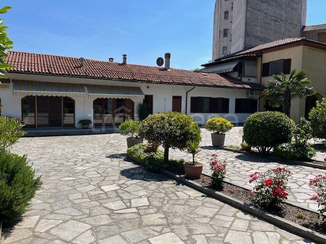 casa indipendente in vendita a San Salvatore Monferrato