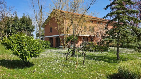 casa indipendente in vendita a San Salvatore Monferrato in zona Valdolenga