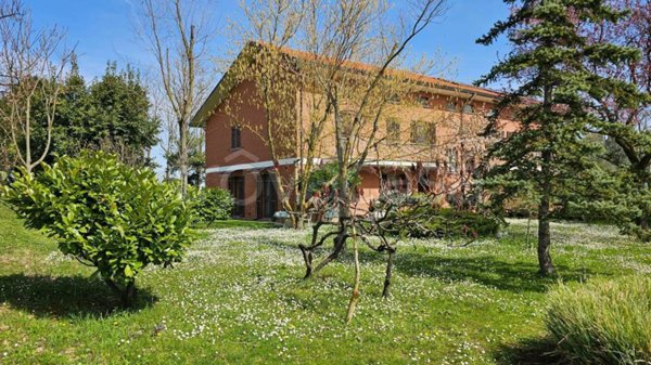 casa indipendente in vendita a San Salvatore Monferrato in zona Valdolenga