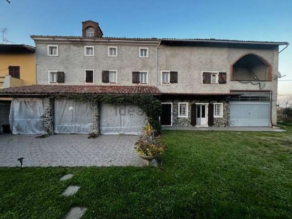 casa indipendente in vendita a San Salvatore Monferrato in zona Fosseto