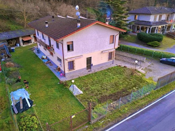 casa indipendente in vendita a San Sebastiano Curone