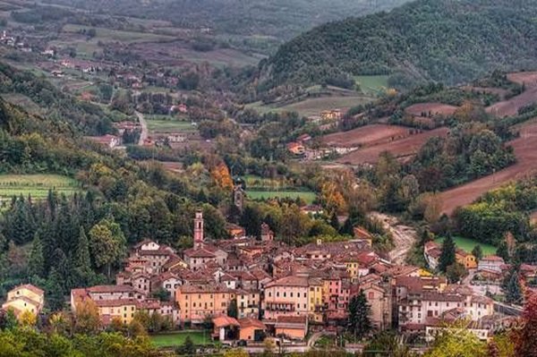 villa in vendita a San Sebastiano Curone
