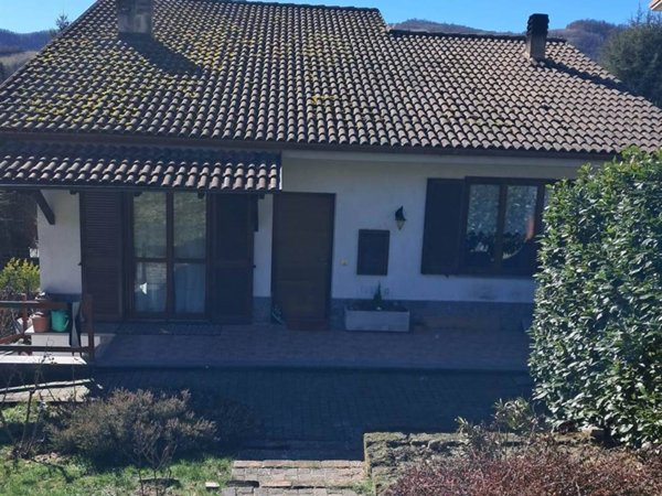 casa indipendente in vendita a San Sebastiano Curone in zona Telecco
