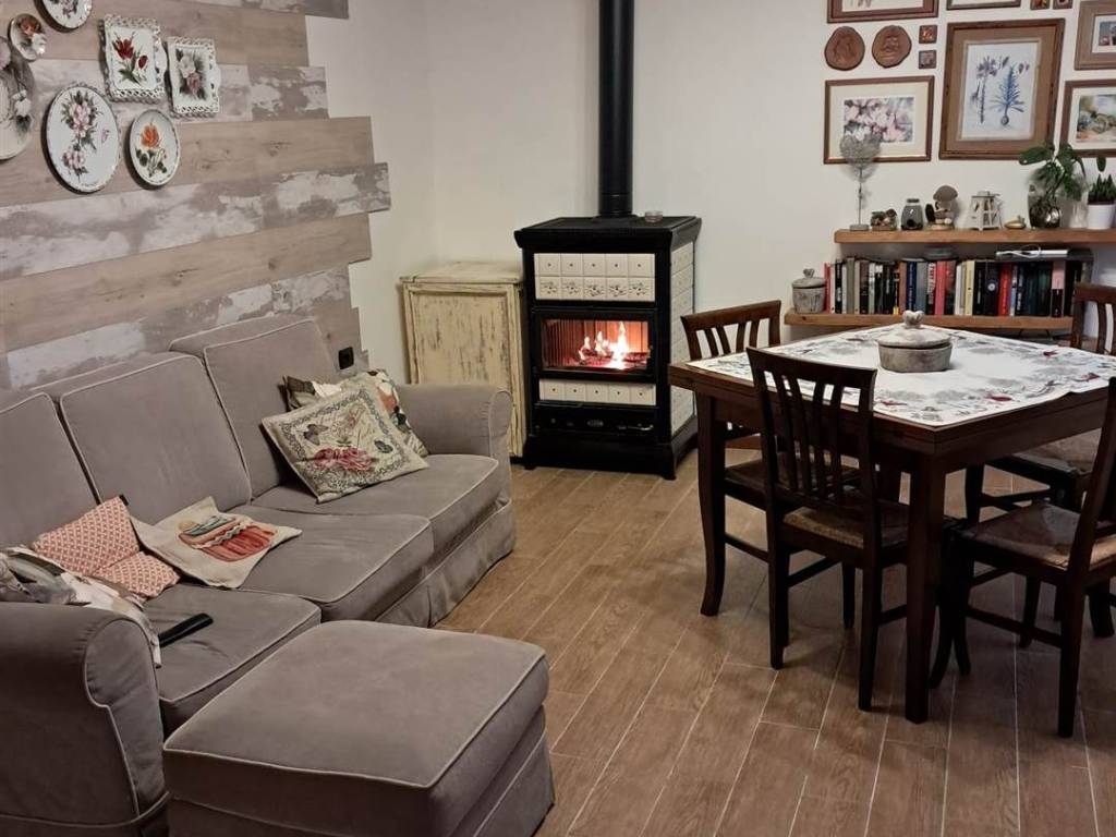 casa indipendente in vendita a San Sebastiano Curone in zona Telecco