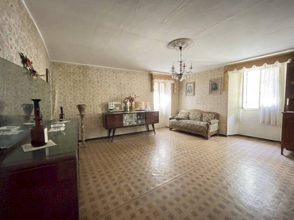 appartamento in vendita a San Sebastiano Curone in zona Telecco