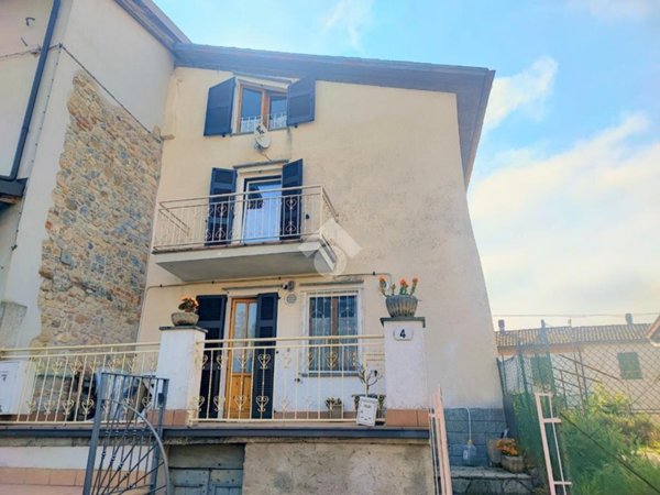 casa indipendente in vendita a Sant'Agata Fossili in zona Podigliano