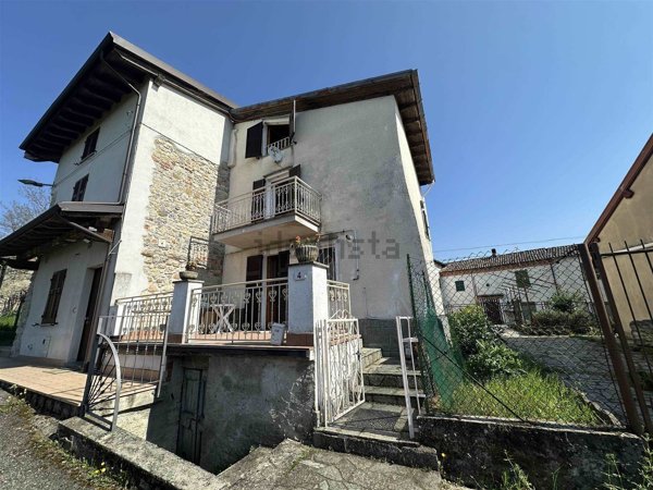 casa indipendente in vendita a Sant'Agata Fossili in zona Podigliano