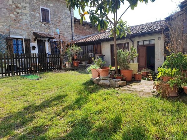 casa semindipendente in vendita a Sarezzano in zona San Ruffino