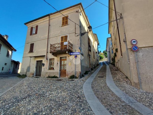 casa semindipendente in vendita a Sarezzano
