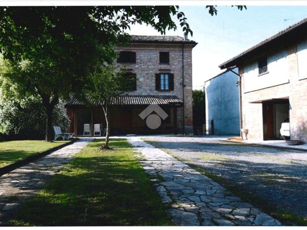 casa indipendente in vendita a Sarezzano in zona Baracca