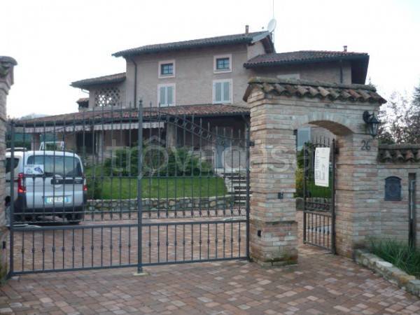 casa indipendente in vendita a Sarezzano