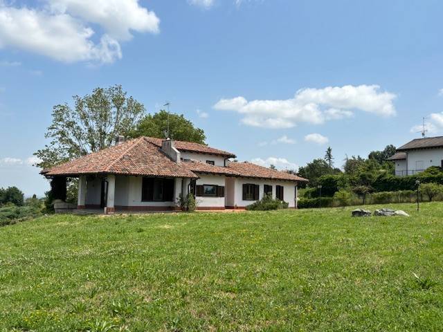 casa indipendente in vendita a Sarezzano
